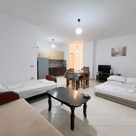 Gerald's Central Apartmán *